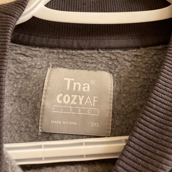 TNA Perfect Shrunken Sweatshirt - Picture 4 of 4